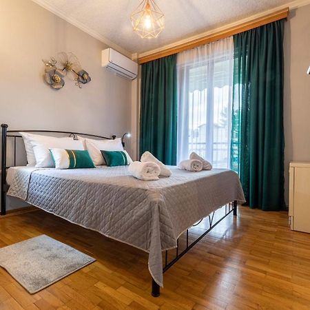 Johnny'S Three Bedroom Apartment Nauplia Esterno foto