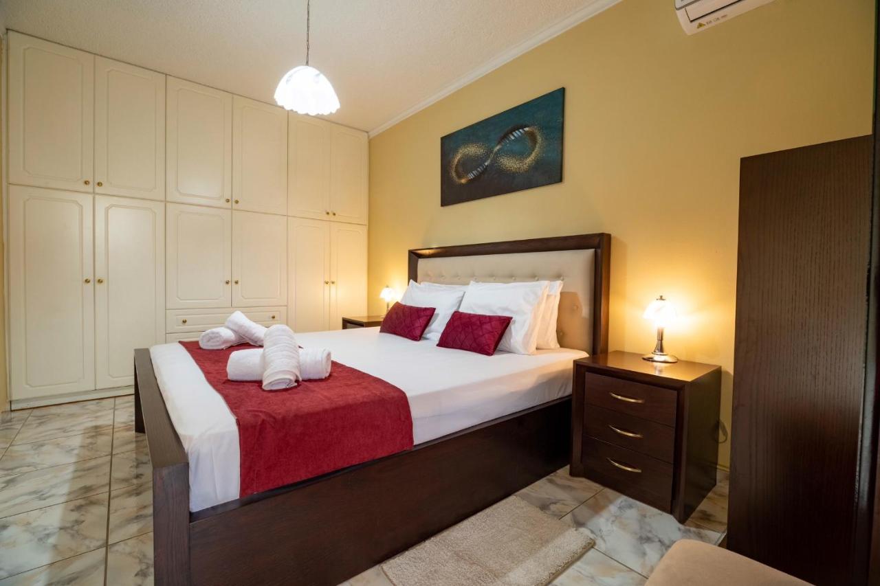 Johnny'S Three Bedroom Apartment Nauplia Esterno foto